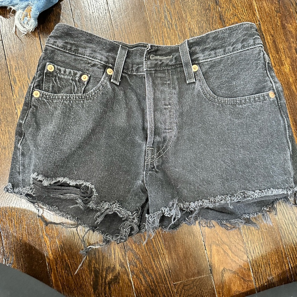 Levi’s 501 black shorts